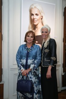 Manos de Mujer 2016